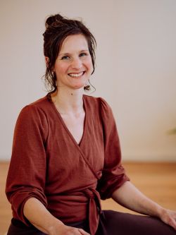 Hester – yogadocente en massagetherapeut bij Mama& in Haren